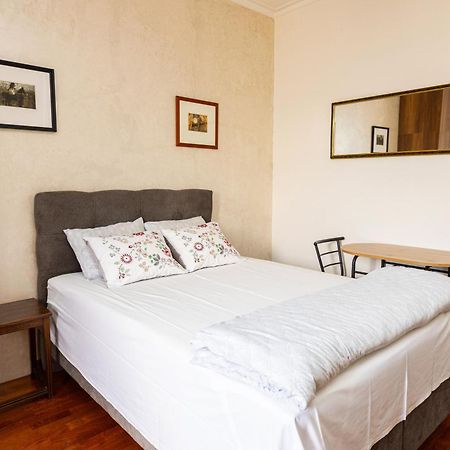 Ugi House - City Center Belgrado Esterno foto